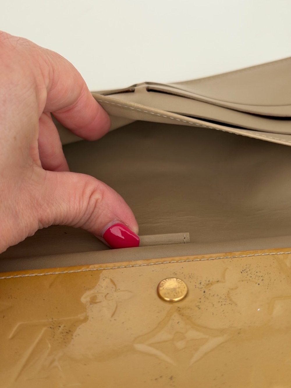 Louis Vuitton Gold Vernis Monogram Long Wallet - Picture 9 of 9
